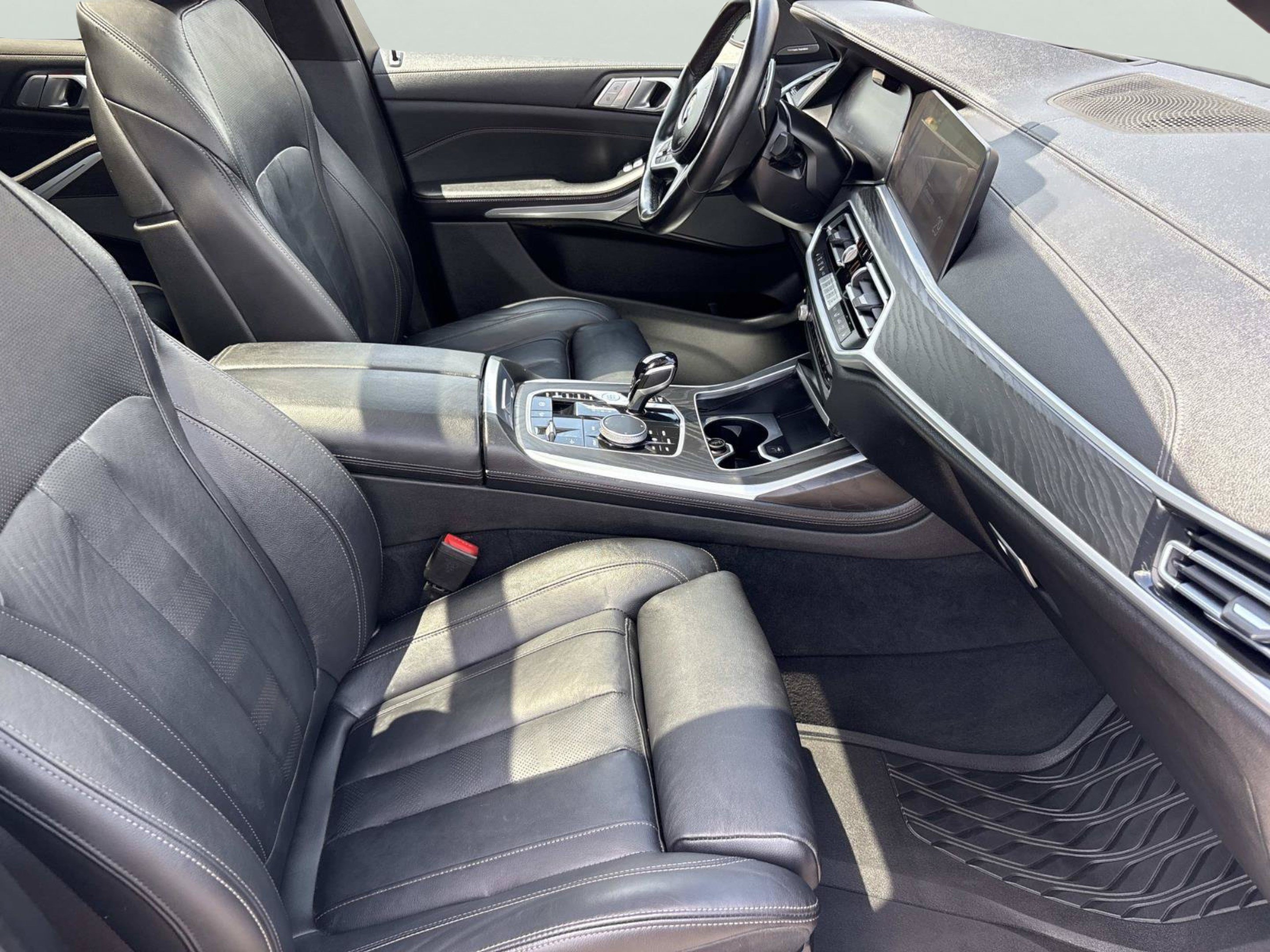 Used 2022 BMW X7 M50i AWD/4WD image 22