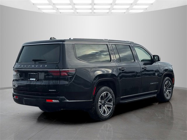 Used 2024 Jeep Wagoneer L Series II w/ Flexible Seating Group image 7