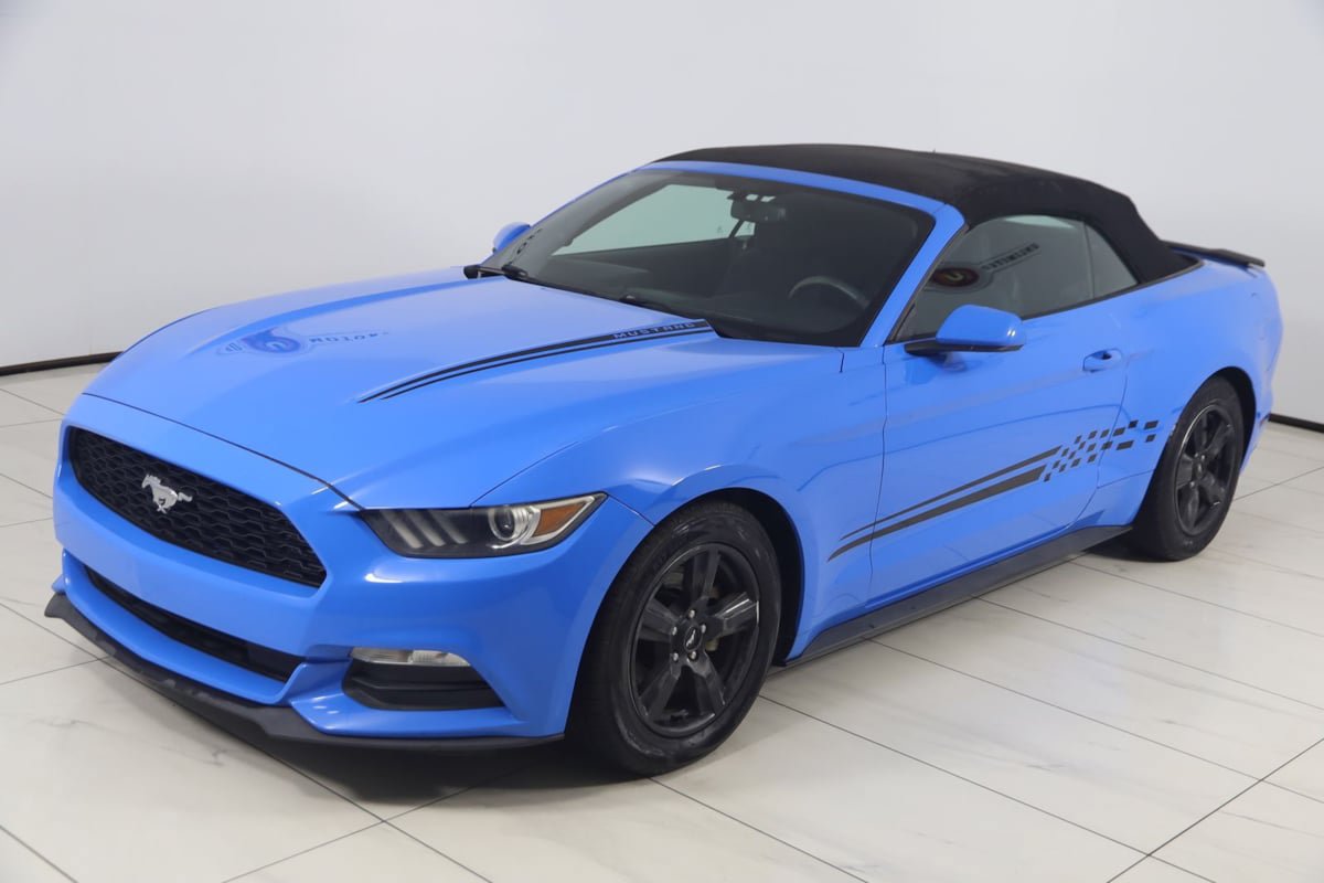 Used 2017 Ford Mustang Convertible RWD image 42