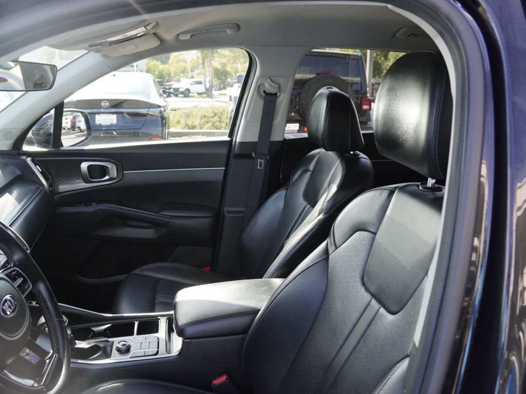 Used 2021 Kia Sorento S image 16