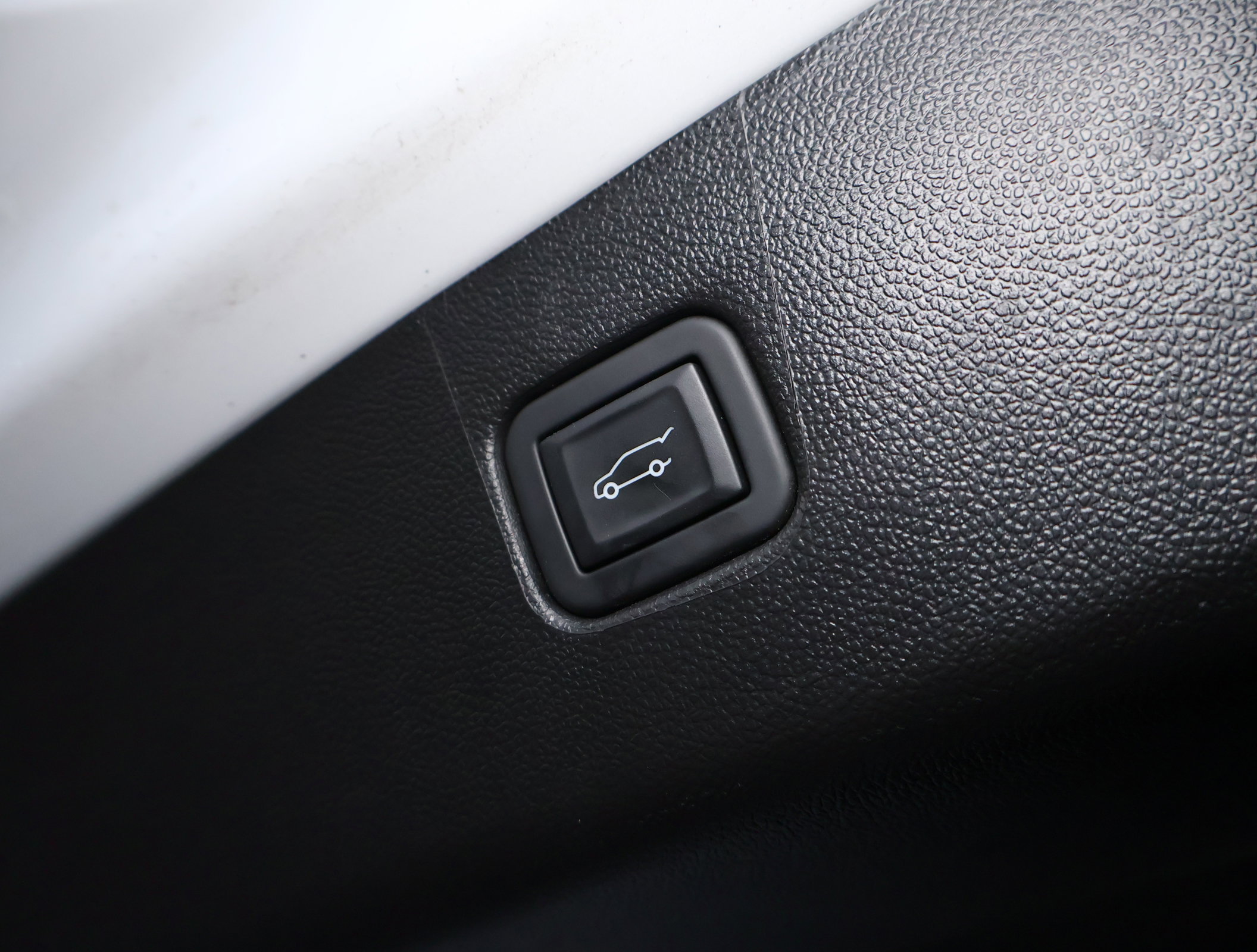 Used 2025 Chevrolet Blazer Premier w/ Driver Confidence II Package AWD/4WD image 28