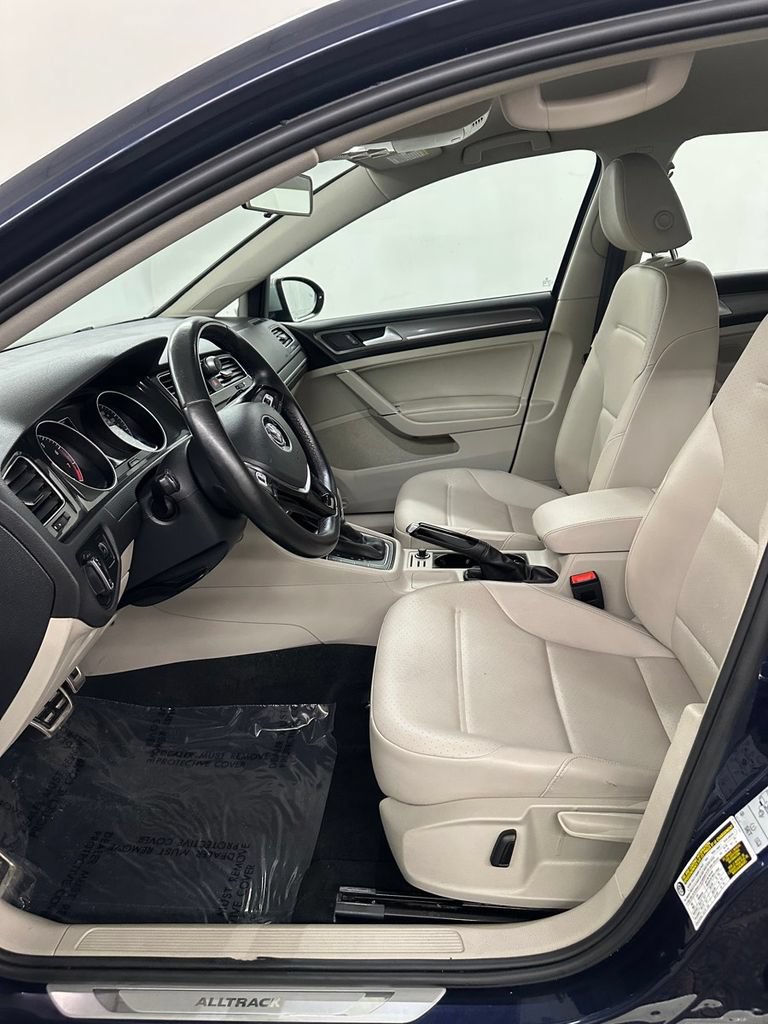 Used 2019 Volkswagen Golf Alltrack S AWD/4WD image 11
