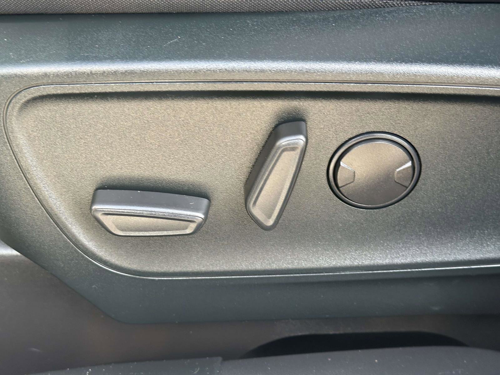 Certified 2022 Ford Escape SEL image 18