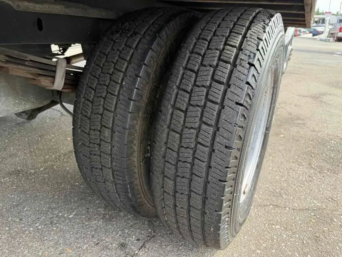 Used 1995 Chevrolet G30 RWD image 21