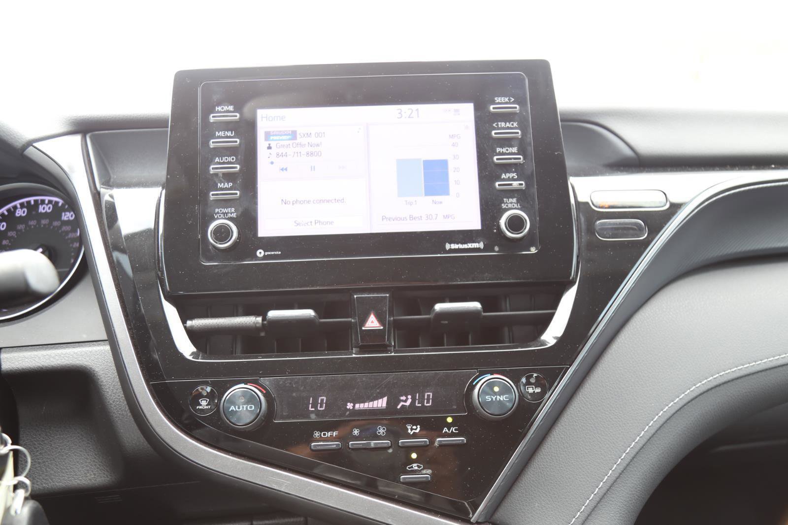 Used 2023 Toyota Camry SE FWD image 11
