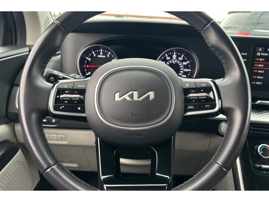 Used 2024 Kia Carnival LX image 25