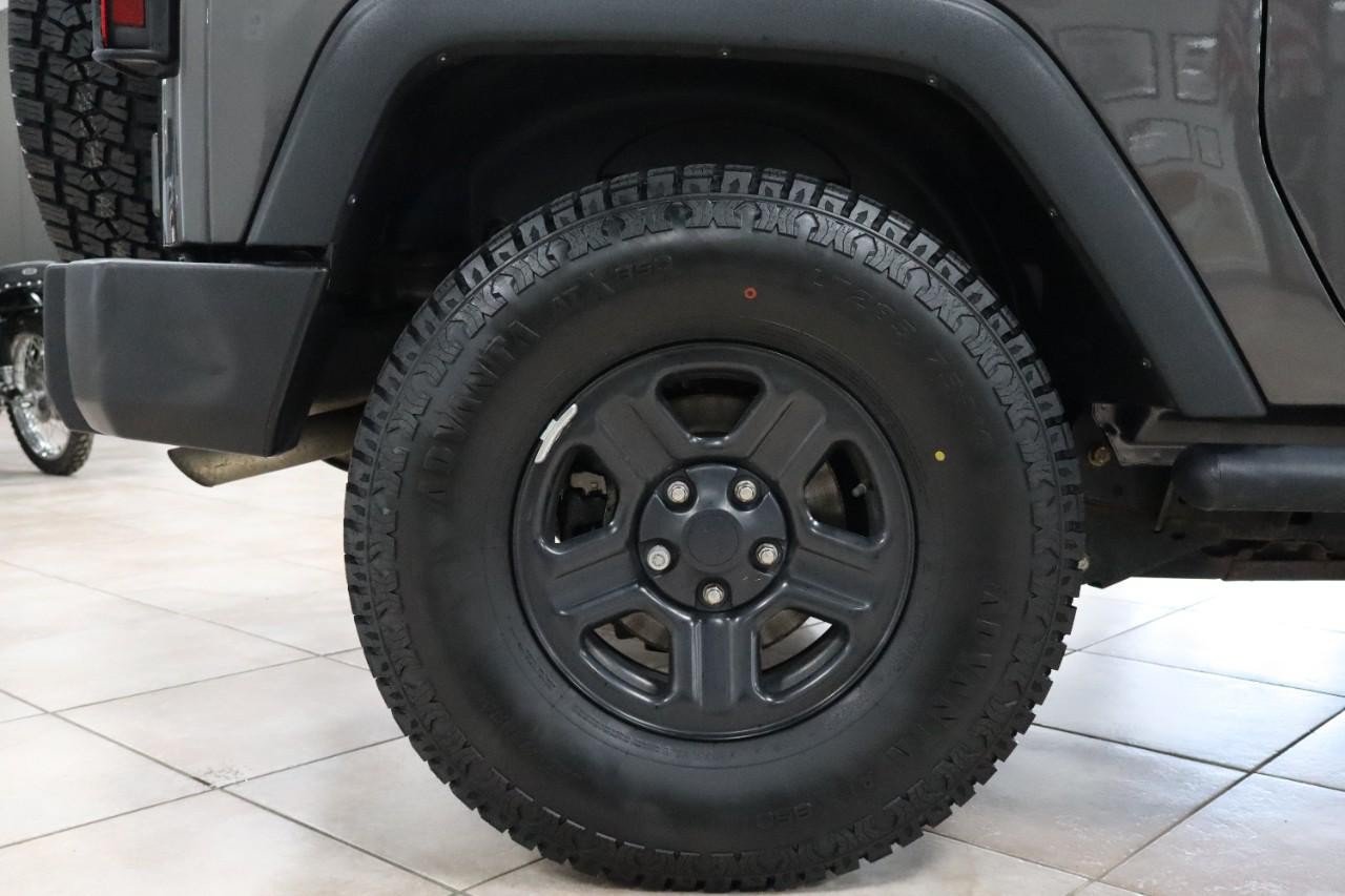 Used 2018 Jeep Wrangler Sport w/ Connectivity Group AWD/4WD image 24