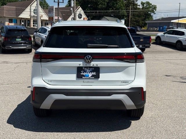New 2025 Volkswagen Tiguan SE image 6