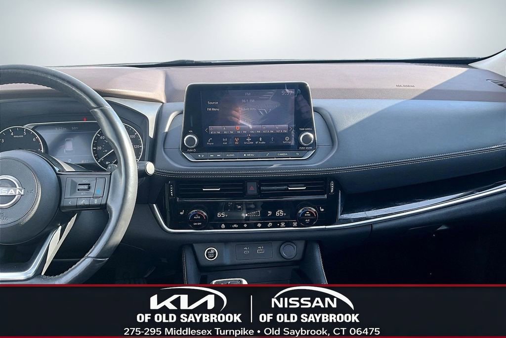 Used 2023 Nissan Rogue SL image 9