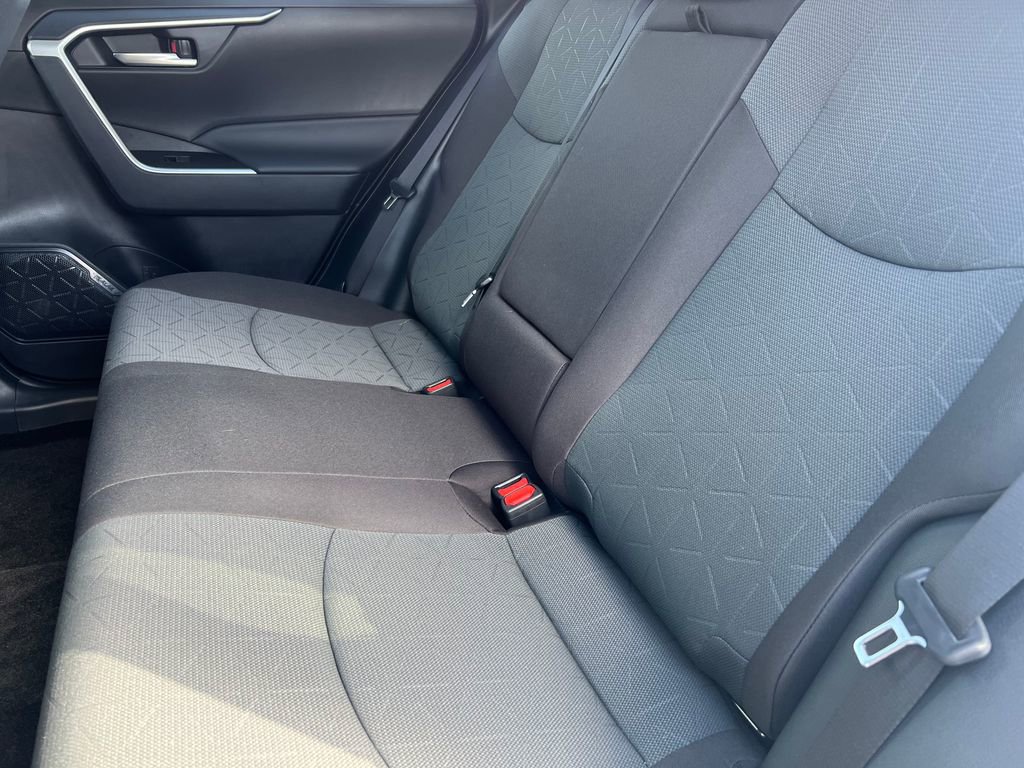 Used 2025 Toyota RAV4 XLE w/ Convenience Package image 13