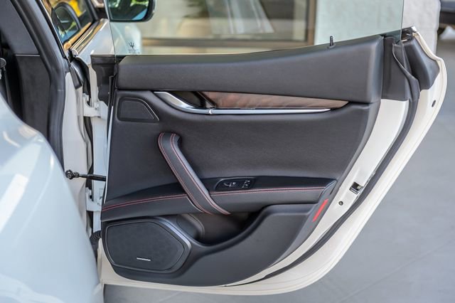 Used 2019 Maserati Ghibli S image 53