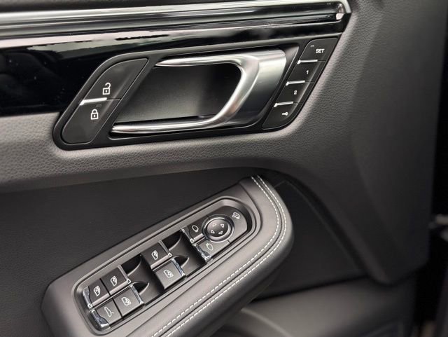 New 2026 Porsche Macan S image 14
