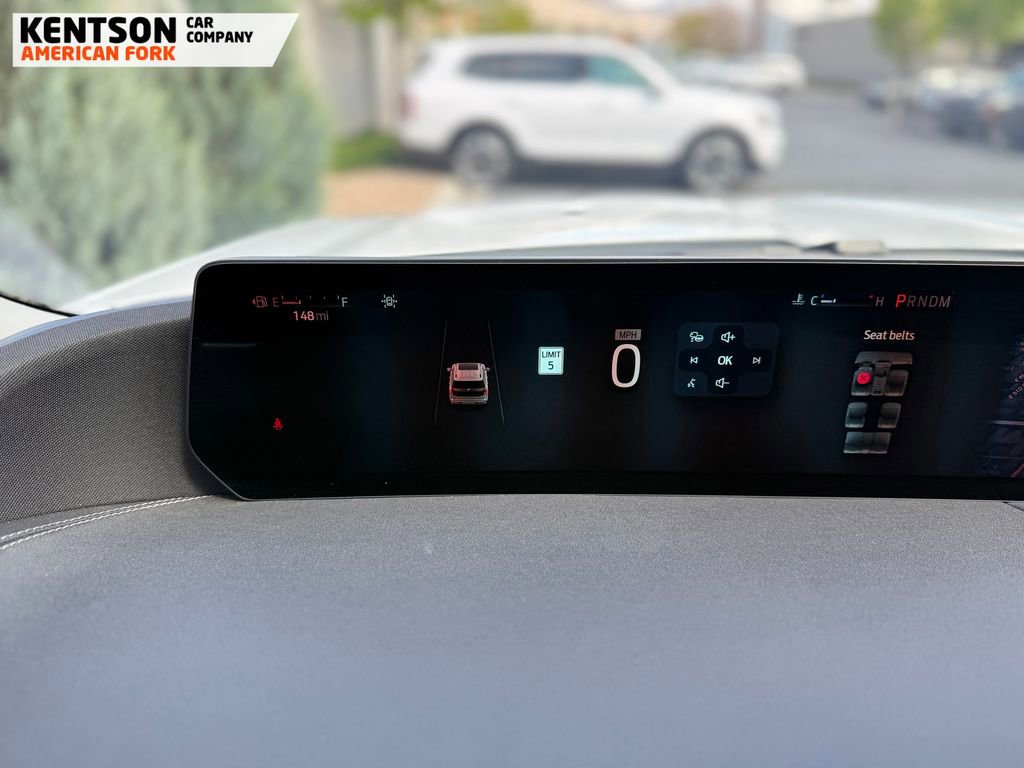 Used 2025 Ford Expedition Max Platinum image 16