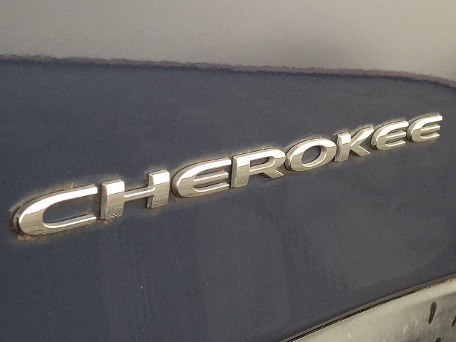 Used 2020 Jeep Cherokee Limited FWD image 31
