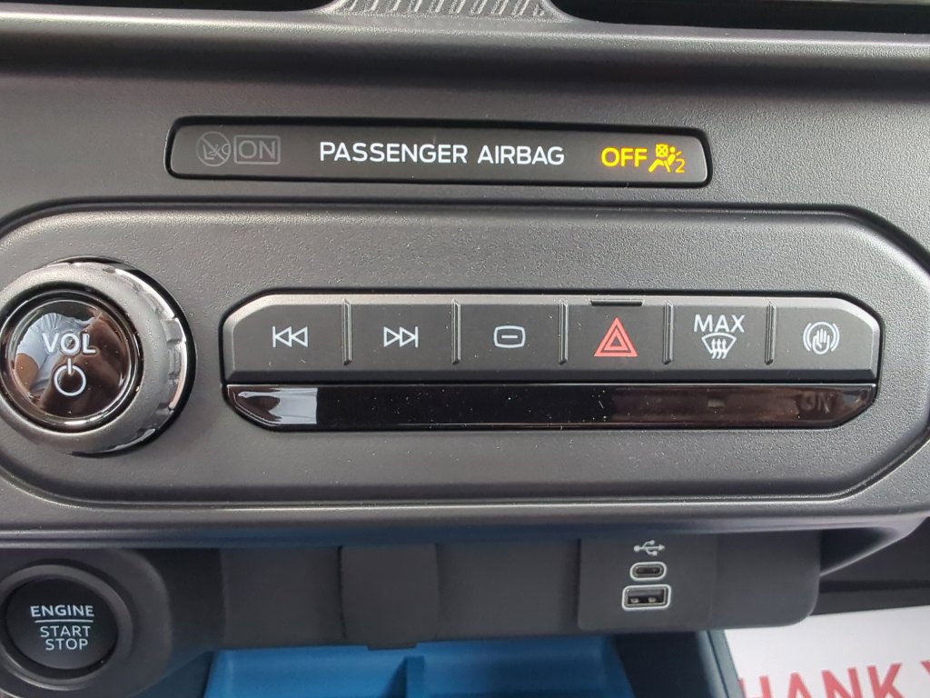 New 2025 Ford Maverick XLT w/ Equipment Group 302A image 21