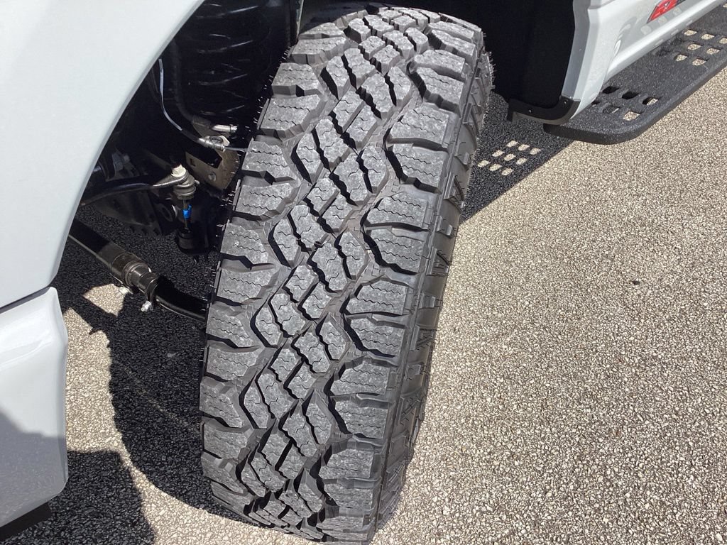 New 2026 Ford F350 Lariat w/ Tremor Off-Road Package AWD/4WD image 25