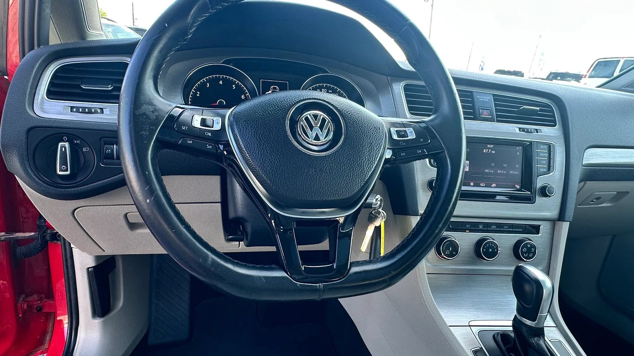 Used 2015 Volkswagen Golf S FWD image 14