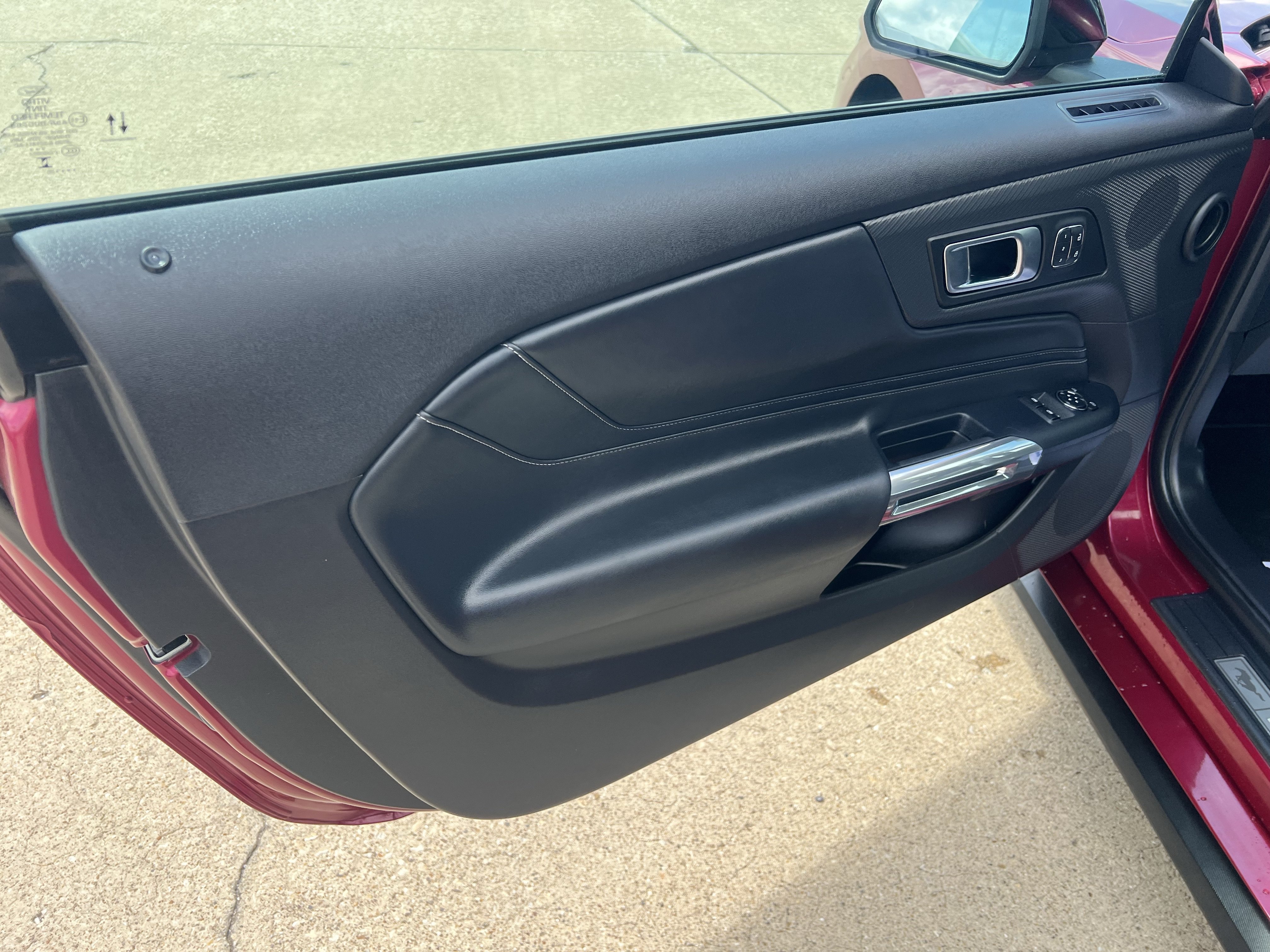 Used 2025 Ford Mustang Premium RWD image 12