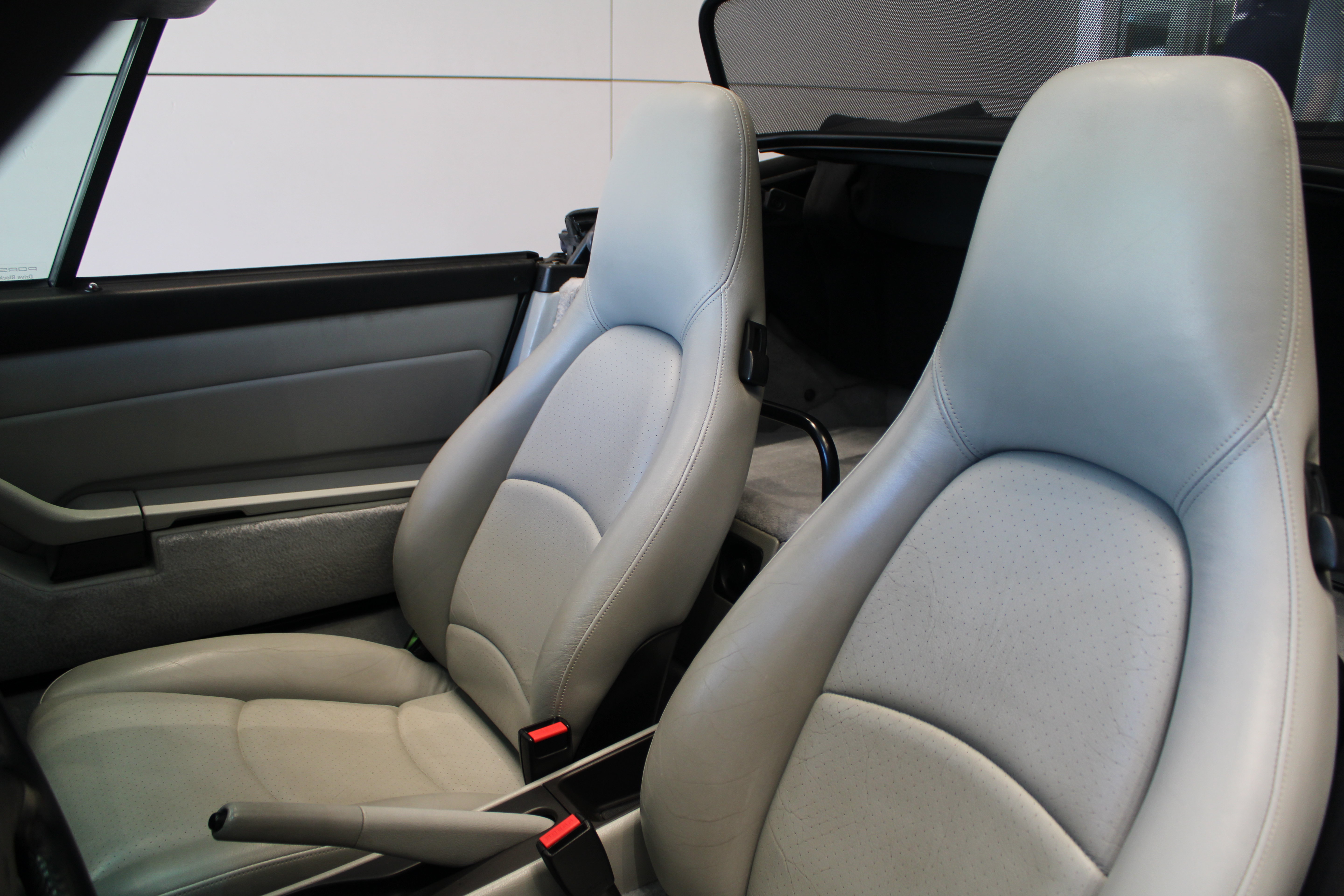 Used 1996 Porsche 911 Cabriolet image 5