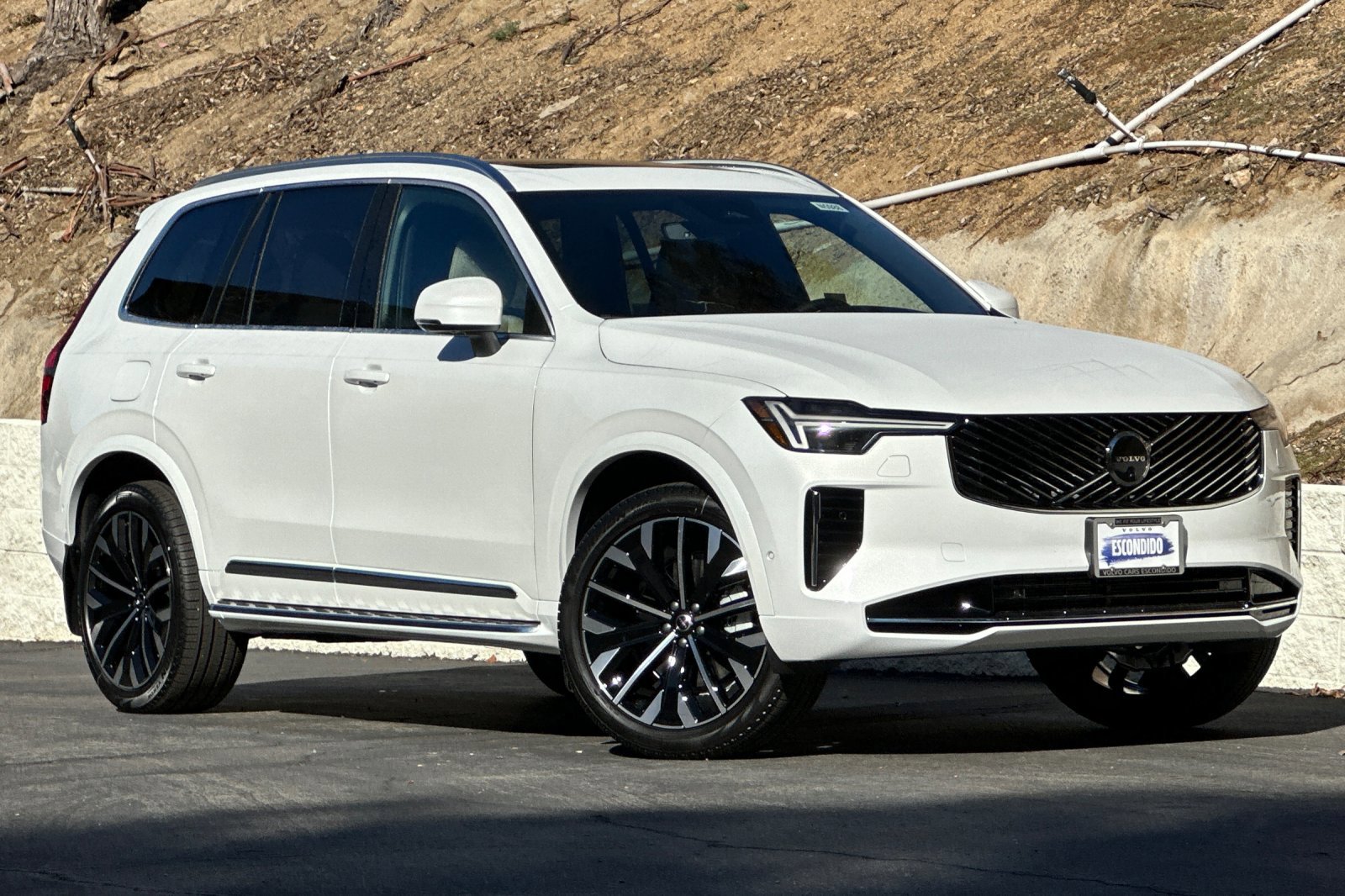 New 2026 Volvo XC90 B6 Plus image 2