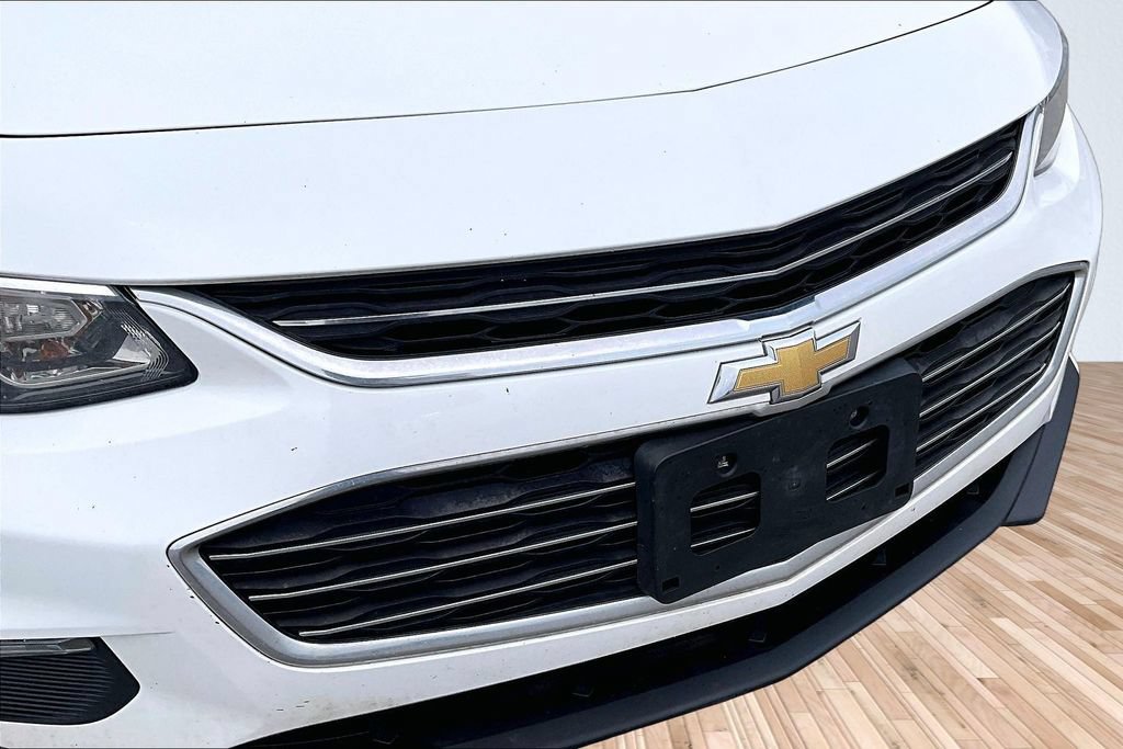 Used 2017 Chevrolet Malibu LT FWD image 25