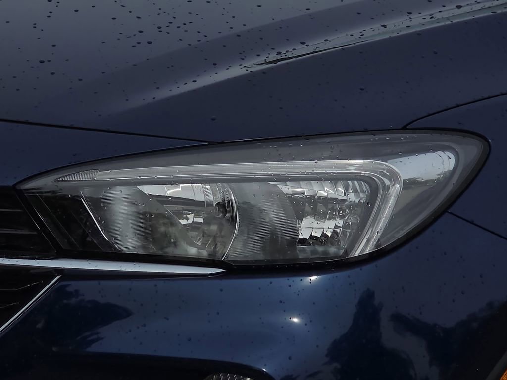 Certified 2023 Buick Encore GX Preferred FWD image 31
