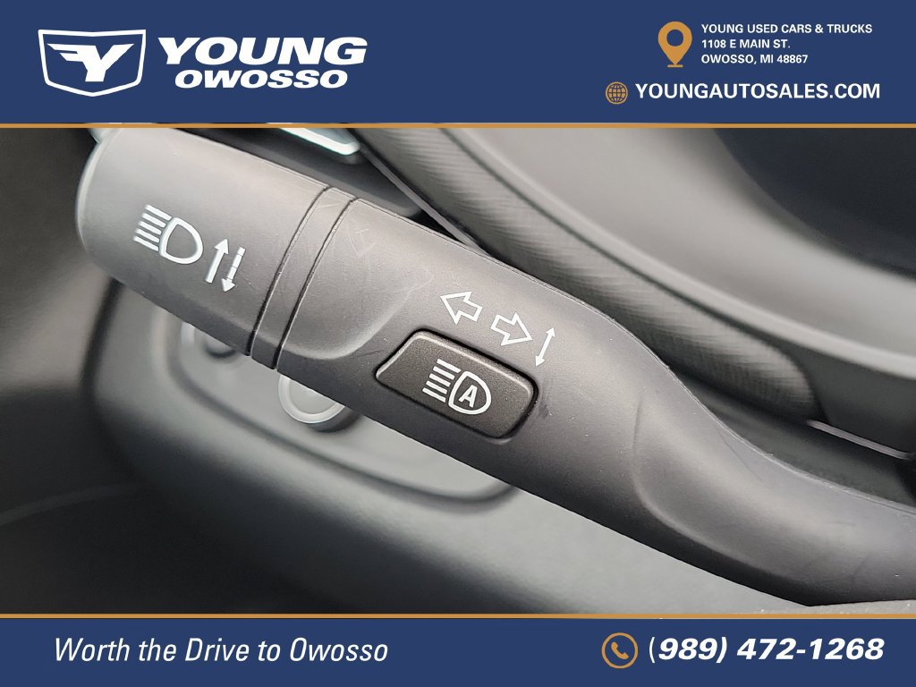Used 2025 Buick Envista Sport Touring w/ Convenience I Package FWD image 14