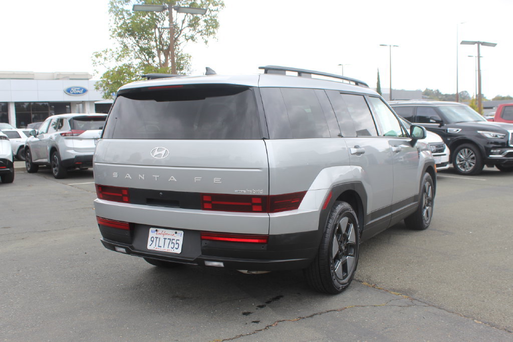 Used 2025 Hyundai Santa Fe SEL AWD/4WD image 7