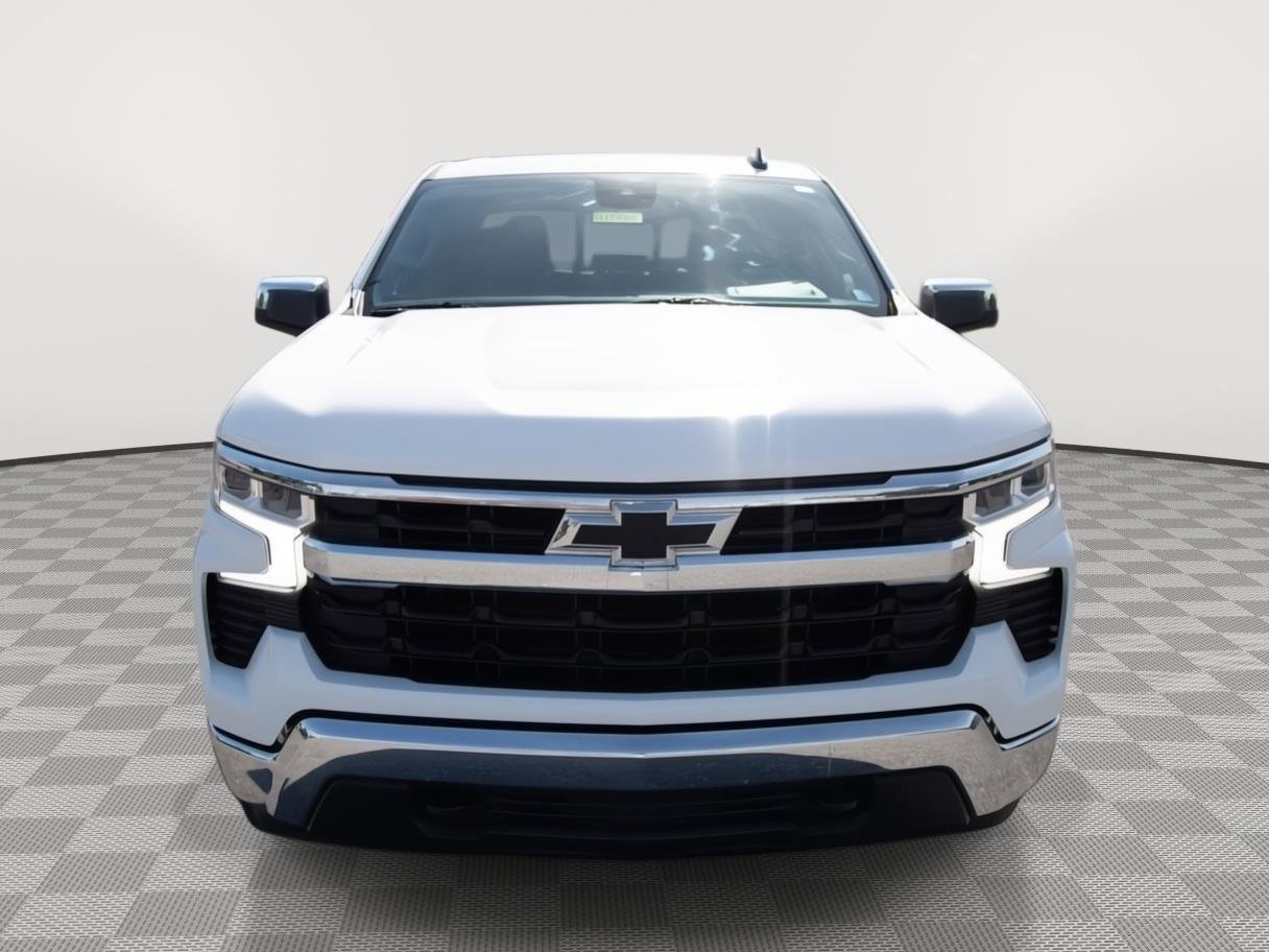 Used 2023 Chevrolet Silverado 1500 LT w/ Leather Package AWD/4WD image 2