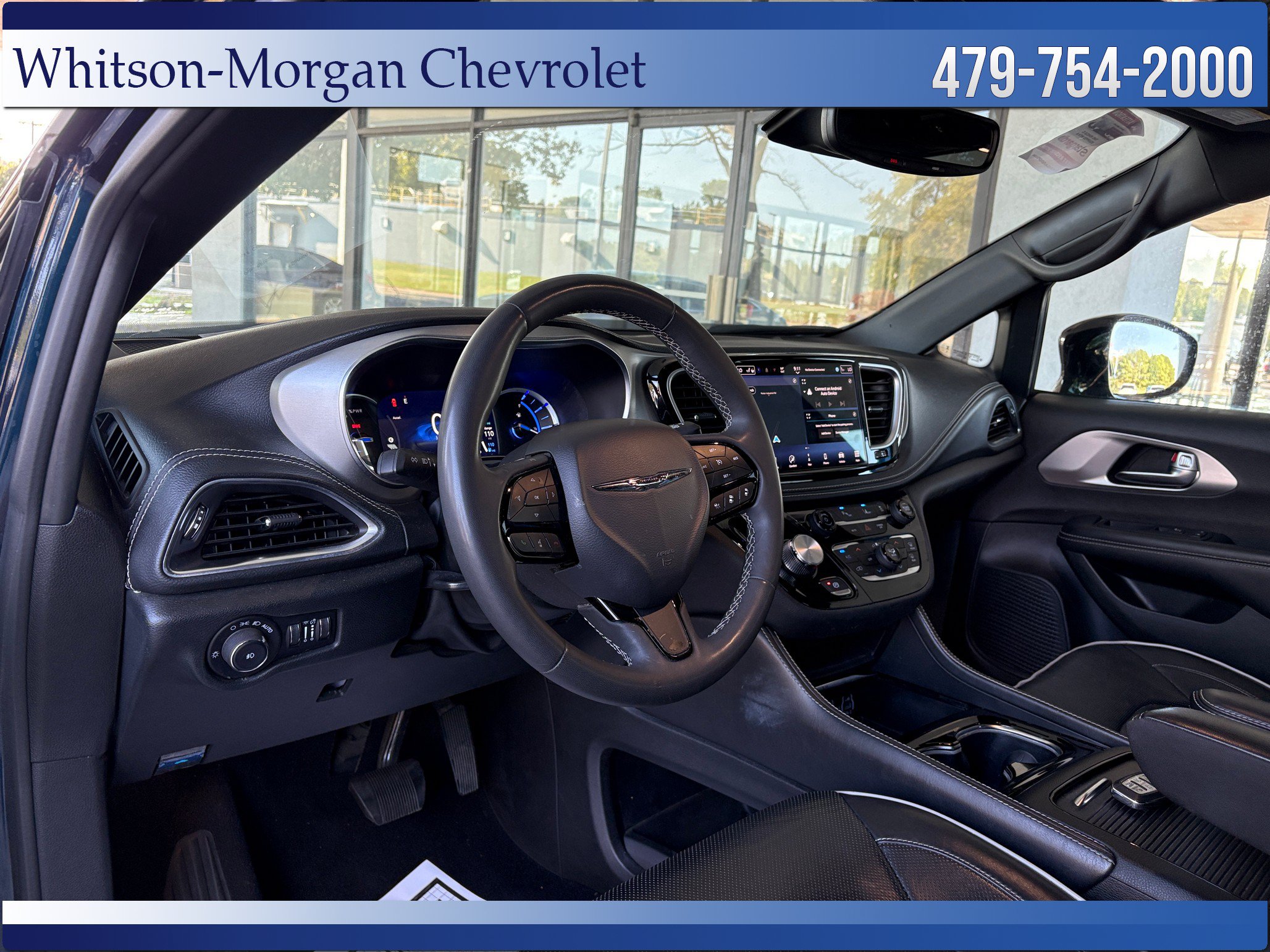 Used 2024 Chrysler Pacifica Premium FWD image 10