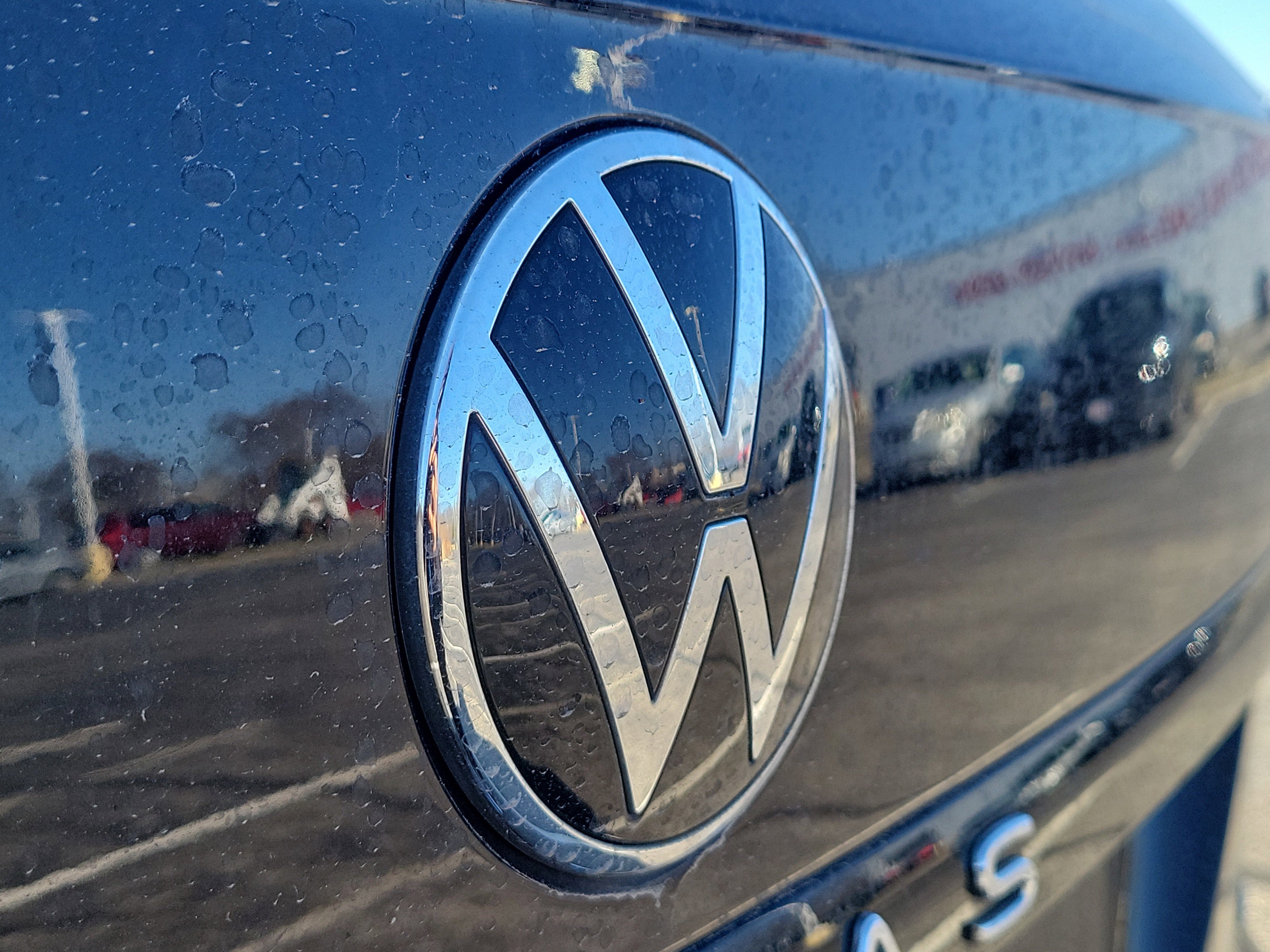 Used 2023 Volkswagen Atlas Cross Sport SEL R-Line image 6