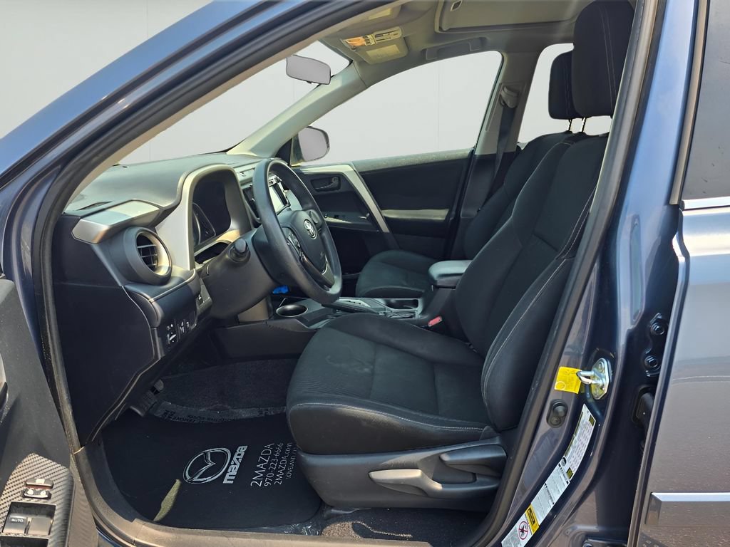Used 2013 Toyota RAV4 XLE AWD/4WD image 9