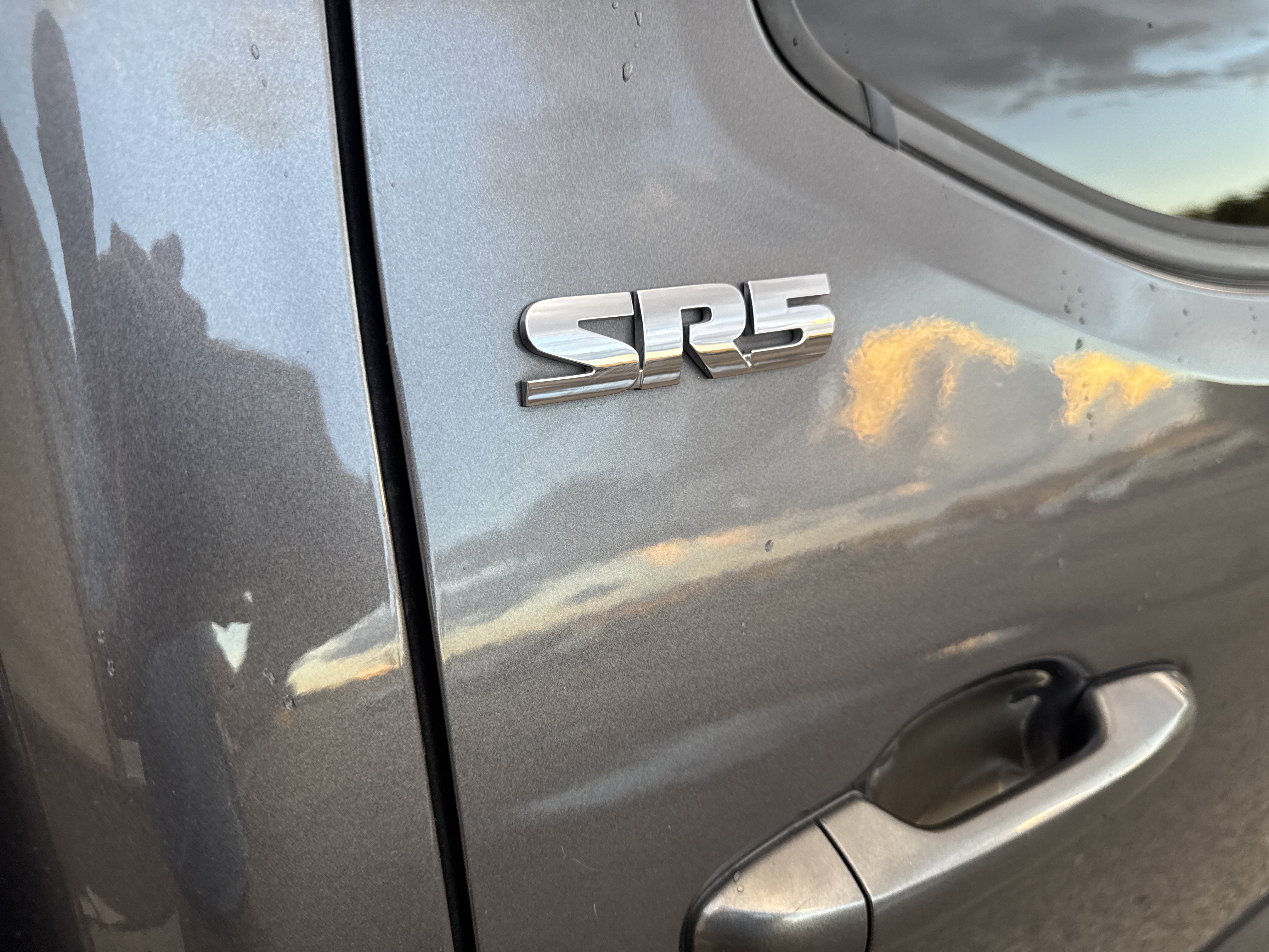Used 2016 Toyota Tacoma SR5 w/ SR5 Appearance Package (SN) RWD image 14
