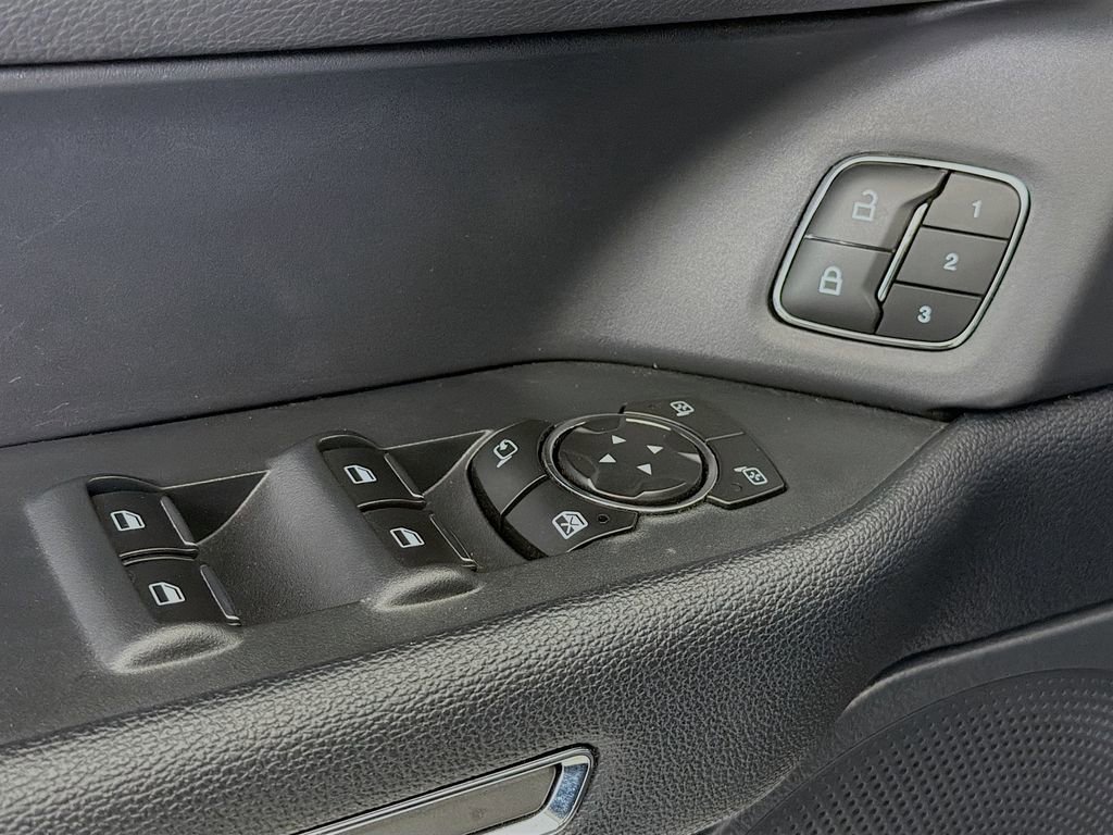 Used 2022 Ford Expedition XLT image 21