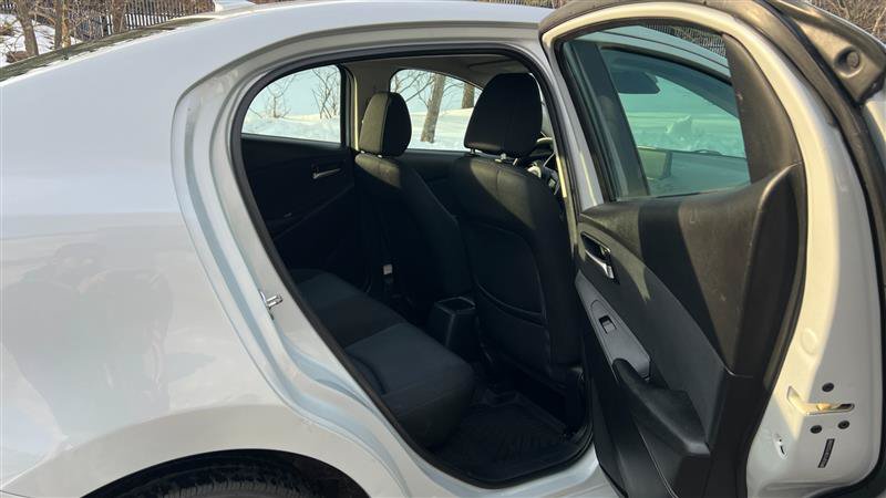 Used 2019 Toyota Yaris LE FWD image 31