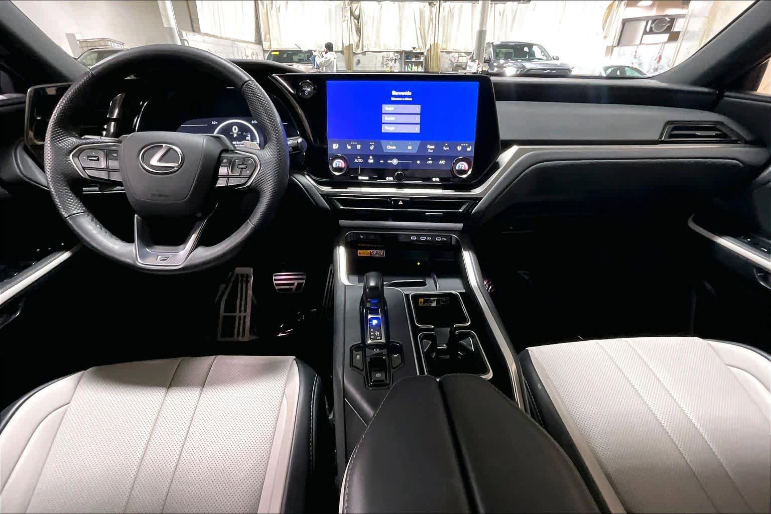 Used 2024 Lexus TX 500h AWD w/ Technology Package image 16