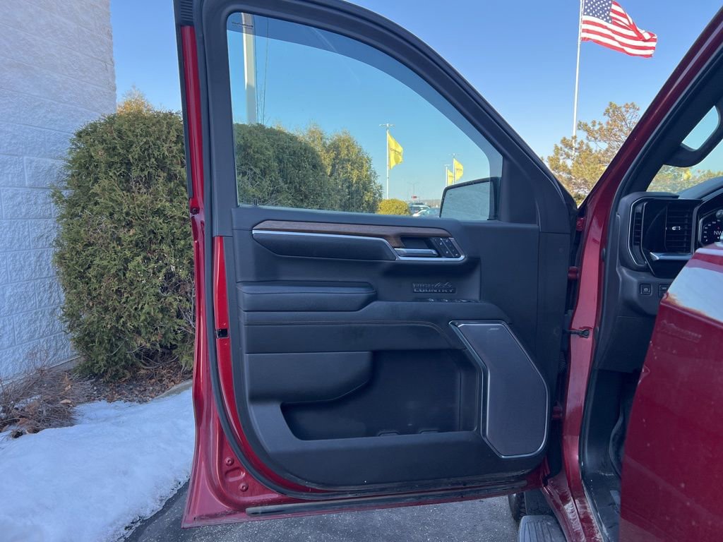 Used 2022 Chevrolet Silverado 1500 High Country image 9