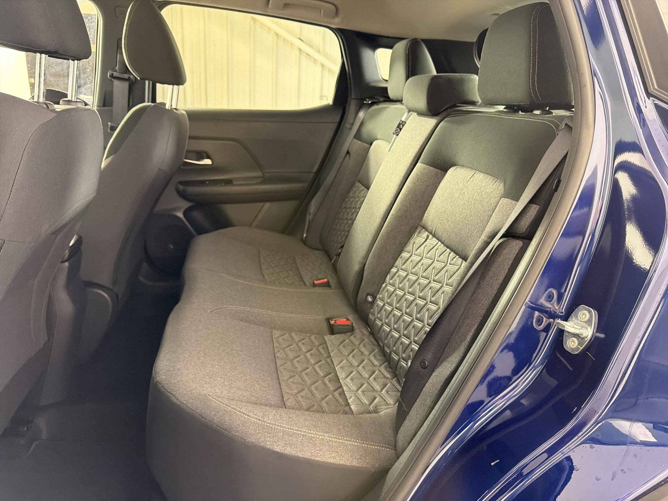 Used 2025 Nissan Kicks SV image 15