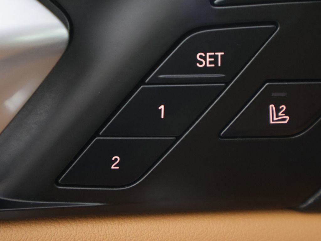 Used 2024 BMW X7 xDrive40i w/ M Sport Package image 44