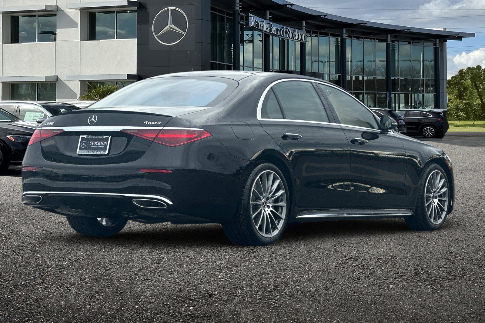 New 2025 Mercedes-Benz S 580 4MATIC Sedan image 4