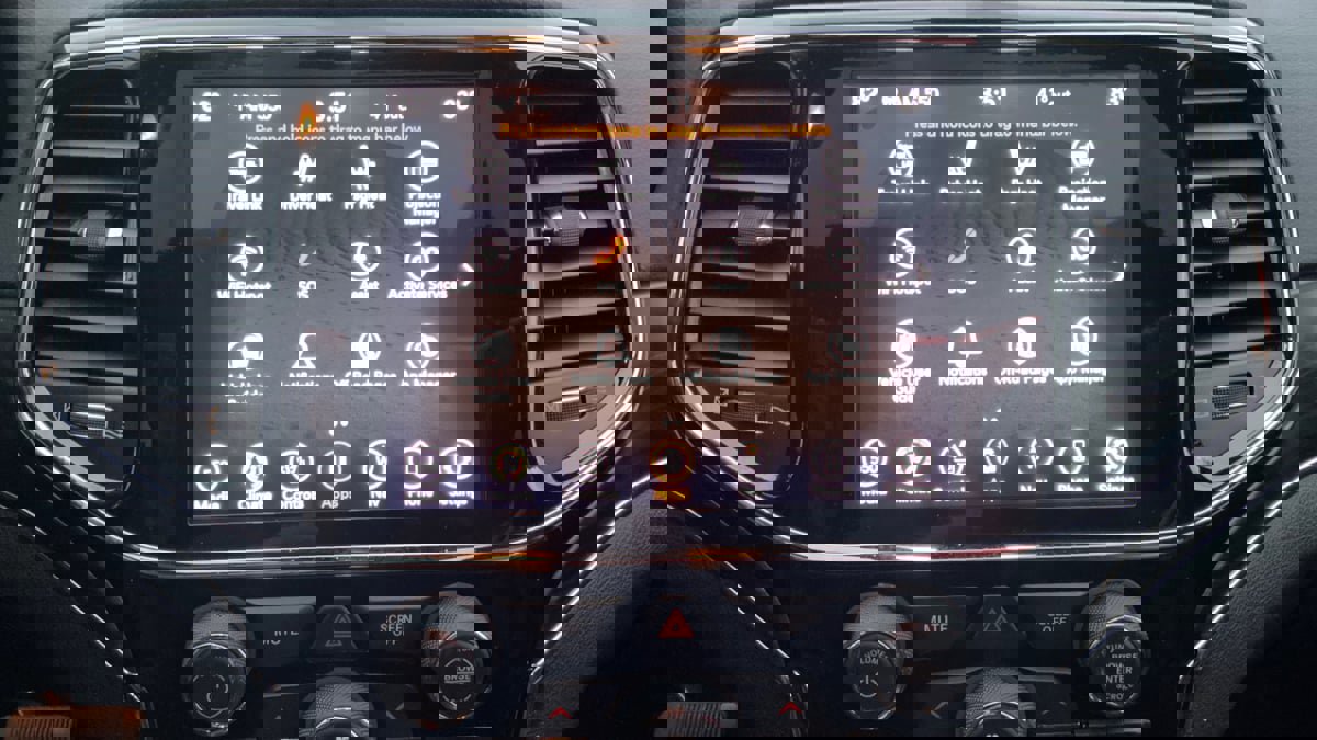 Used 2020 Jeep Grand Cherokee Limited image 13