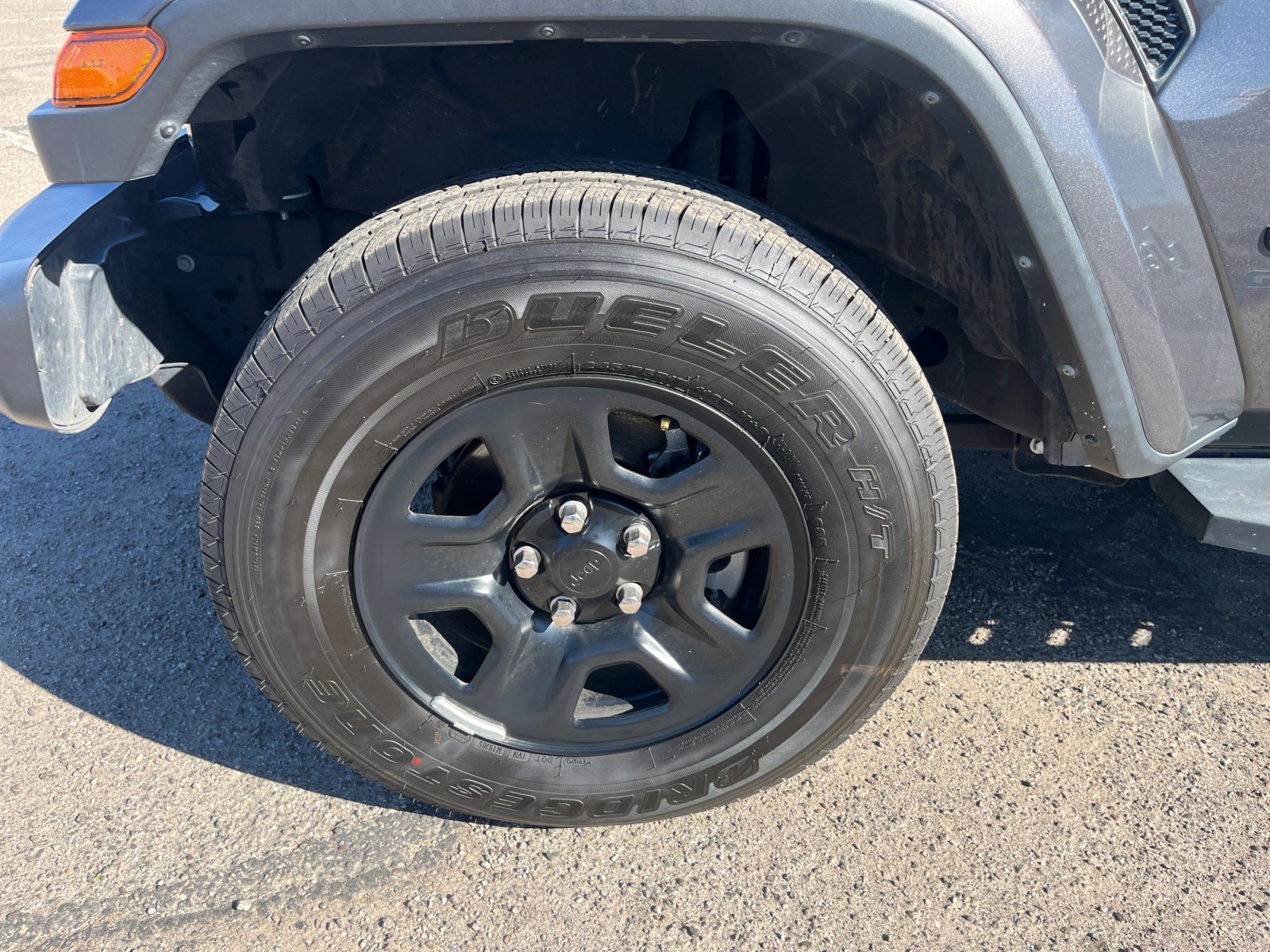 Used 2022 Jeep Gladiator Sport image 25