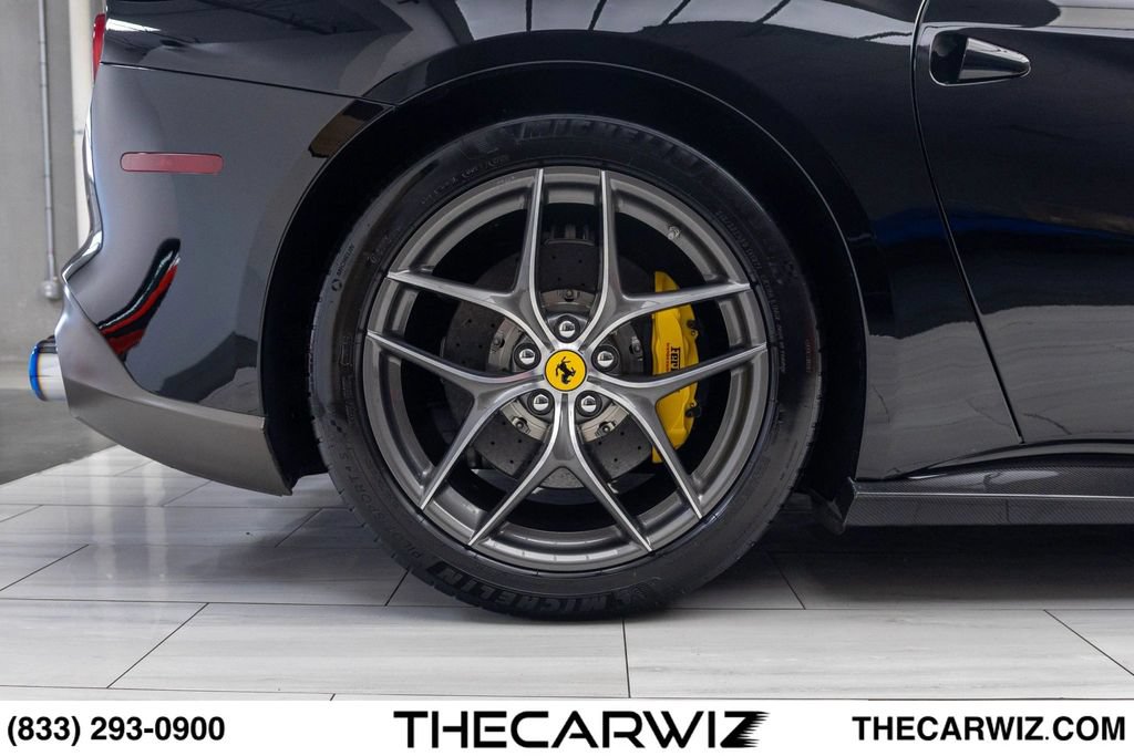 Used 2014 Ferrari F12 Berlinetta RWD image 30
