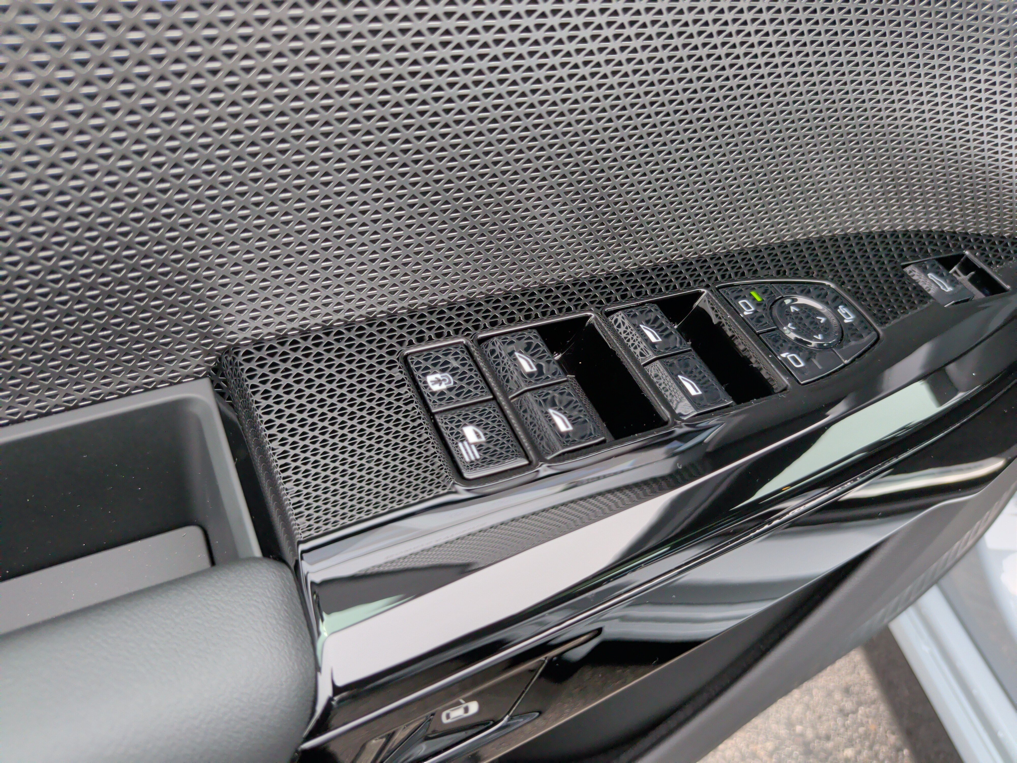 New 2026 BMW 740i RWD image 29
