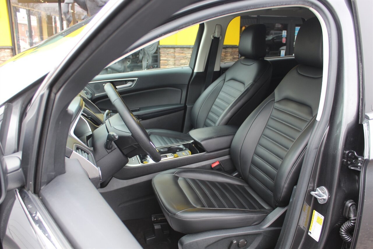 Used 2020 Ford Edge SEL w/ Convenience Package AWD/4WD image 12
