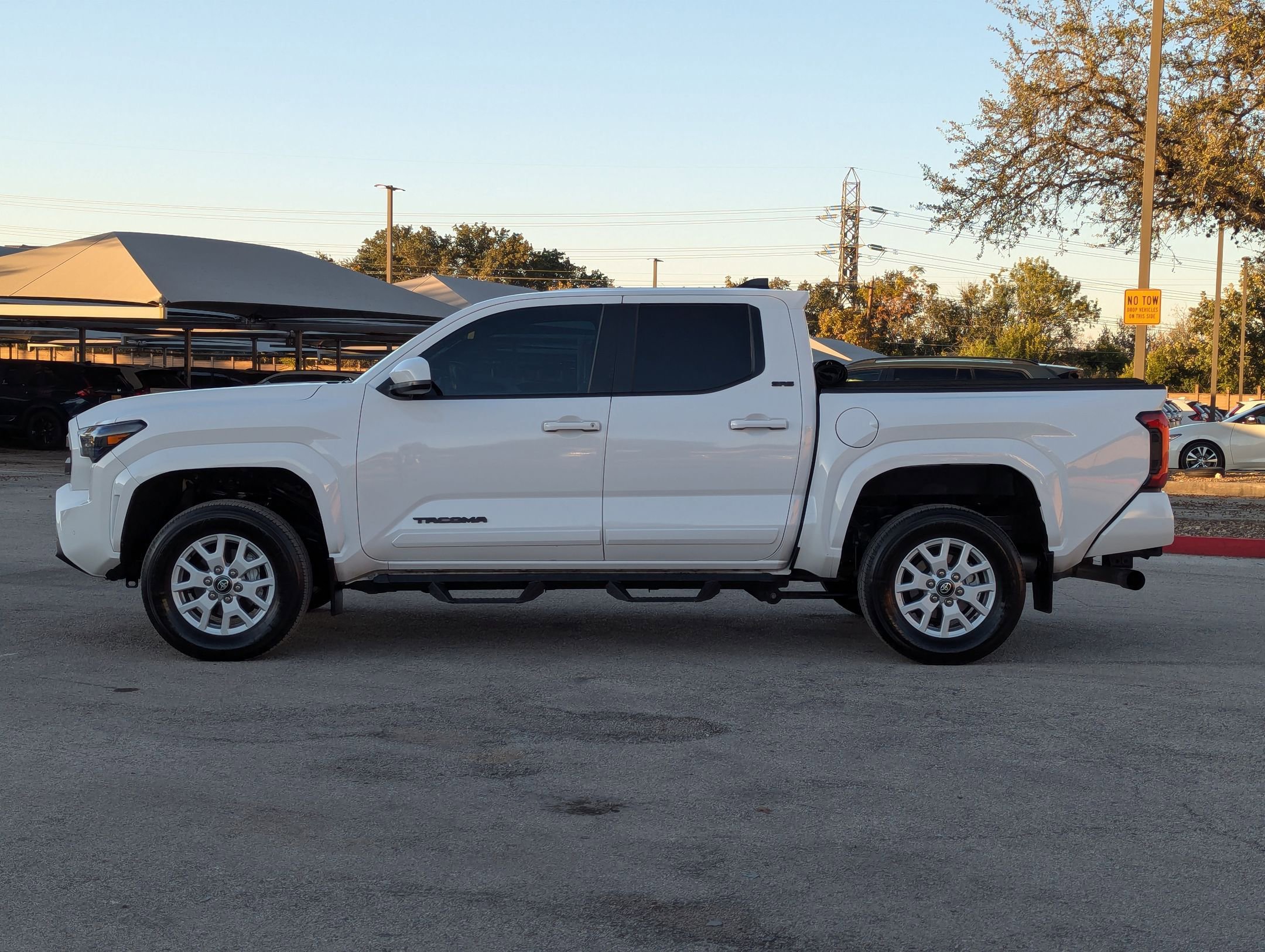 Used 2024 Toyota Tacoma 4x4 Double Cab image 7