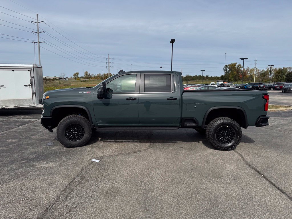 New 2026 Chevrolet Silverado 2500 ZR2 w/ LPO, Dark Essentials Package AWD/4WD image 4