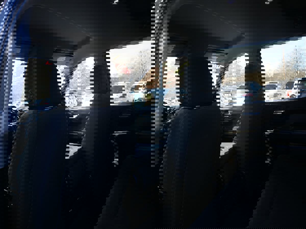 Used 2020 Chevrolet Silverado 1500 Custom w/ Custom Value Package image 26