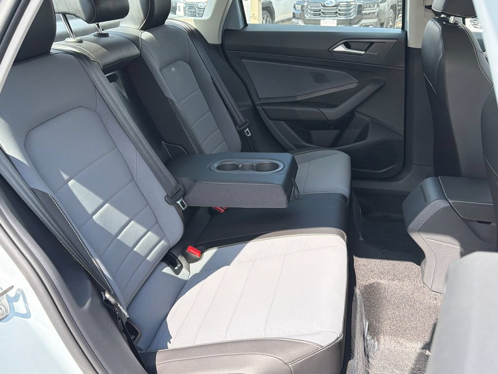 New 2026 Volkswagen Jetta SE FWD image 21