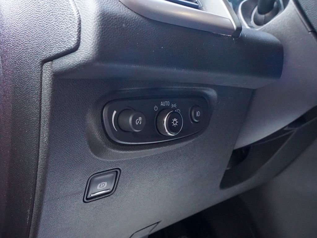 Used 2022 GMC Terrain AT4 w/ Infotainment Package II image 22